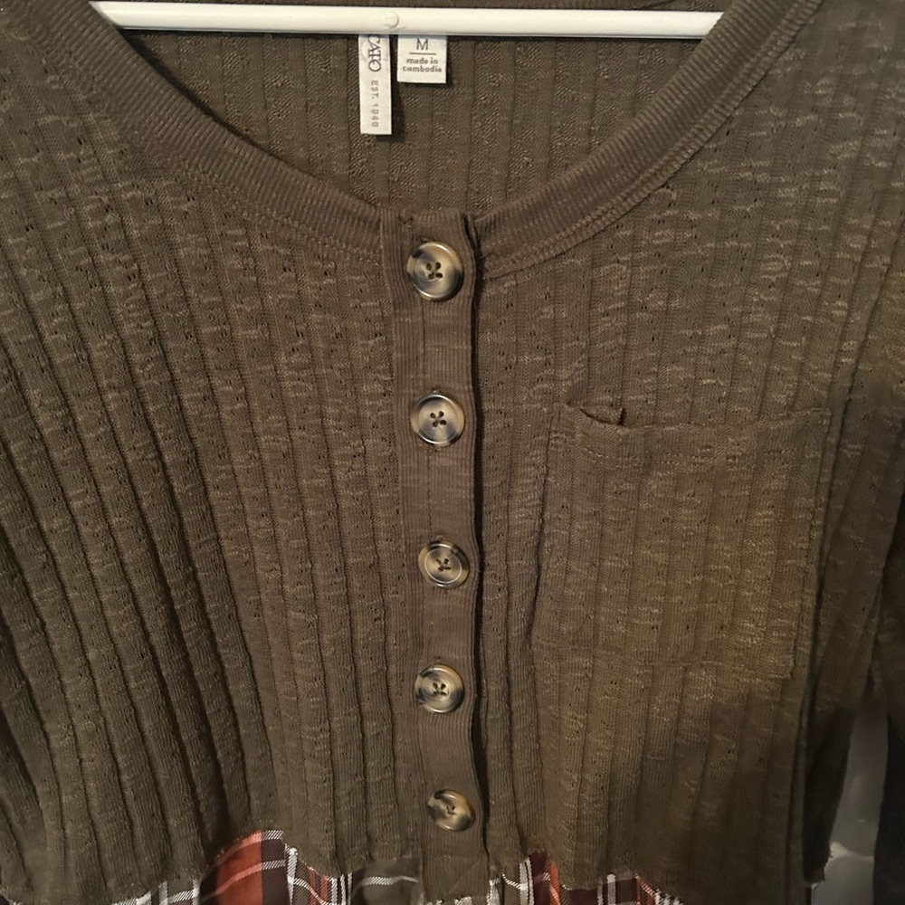 Ladies sweater.  Never worn.